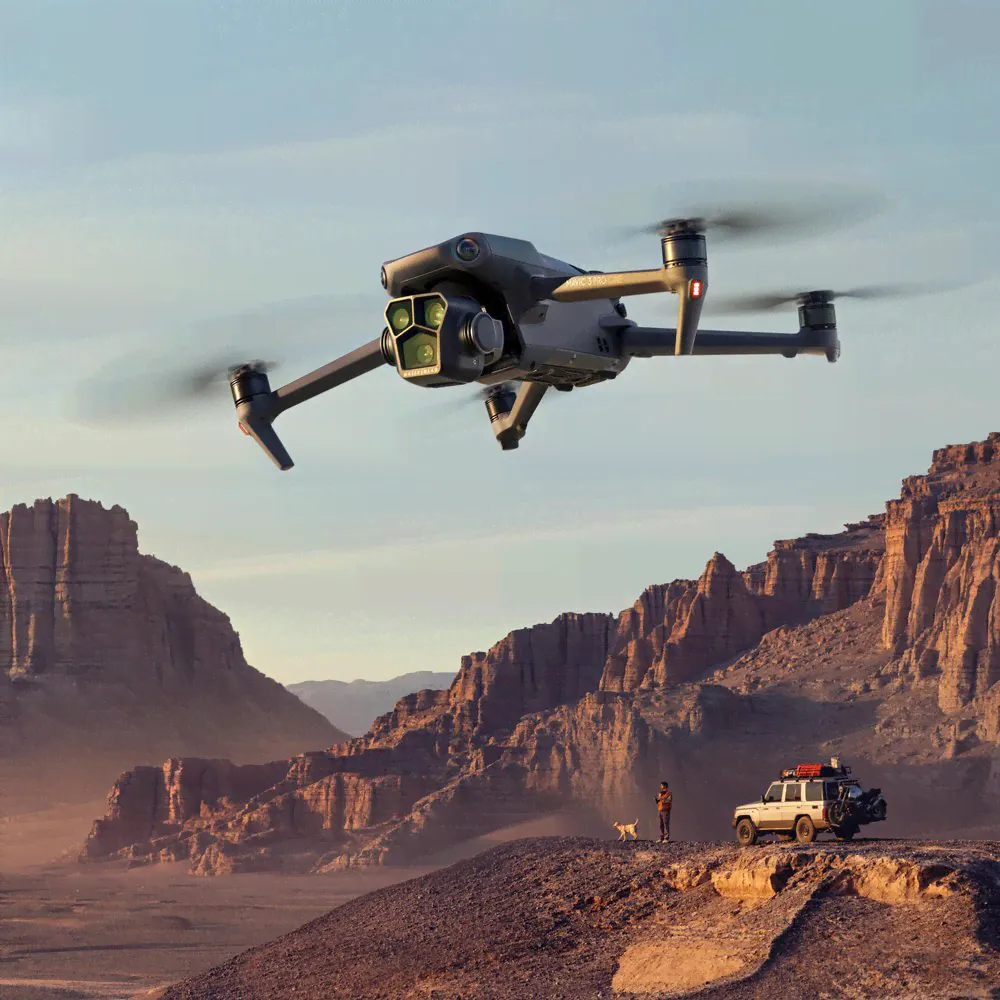 Квадрокоптер DJI Mavic 3 Pro (Без пульта)-0