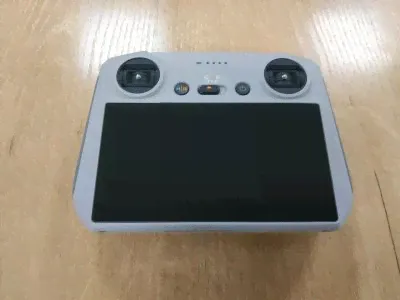 Пульт DJI RC | Модель RM330 | В отличном состоянии | Совместимость DJI Mini 3 Pro, DJI Mavic 3 Classic, DJI Mavic 3, DJI Mavic 3 Cine, DJI Air 2S