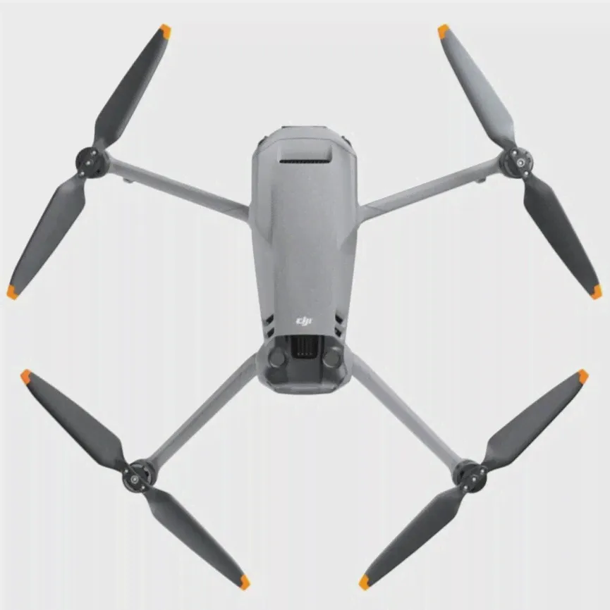 DJI Mavic 3 Fly More Combo серый-1