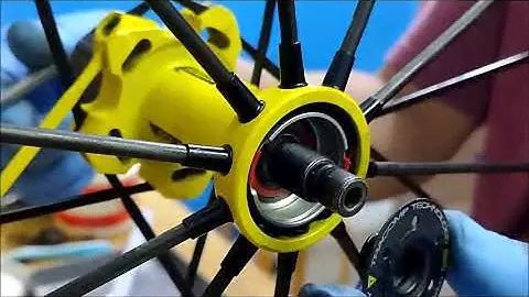 EP.106 MAVIC KSYRIUM 125 (1/2) Rear hub disassembly